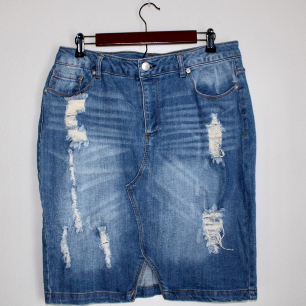 HWY Distressed Jean Skirt NWT